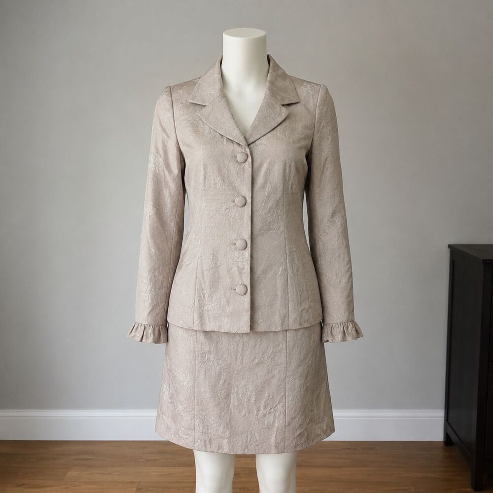 Jennifer Howard Skirt Suit Size 12 Tan Jacquard Ruffle Cottagecore Coquette